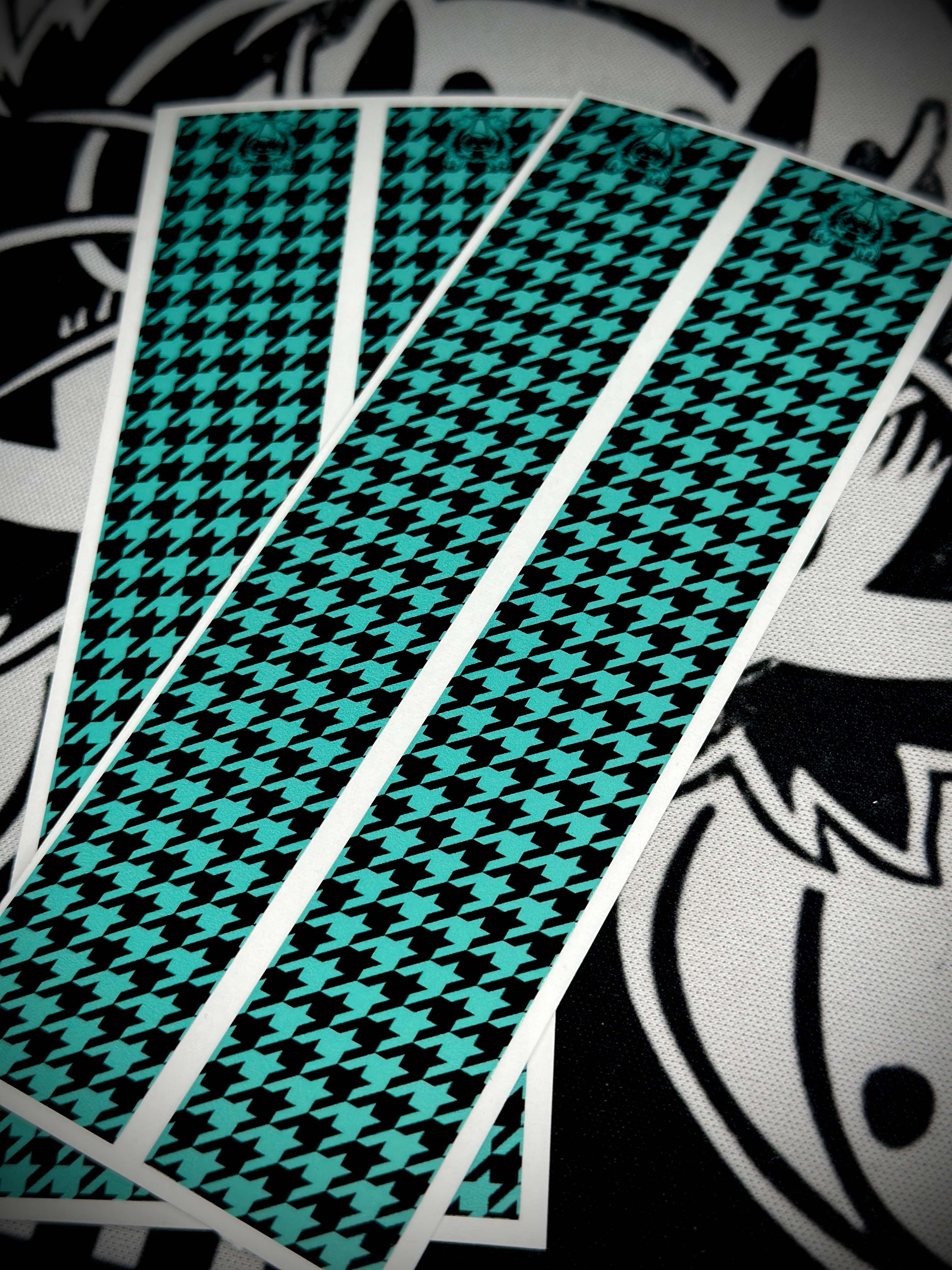 Houndstooth Arrow Wraps