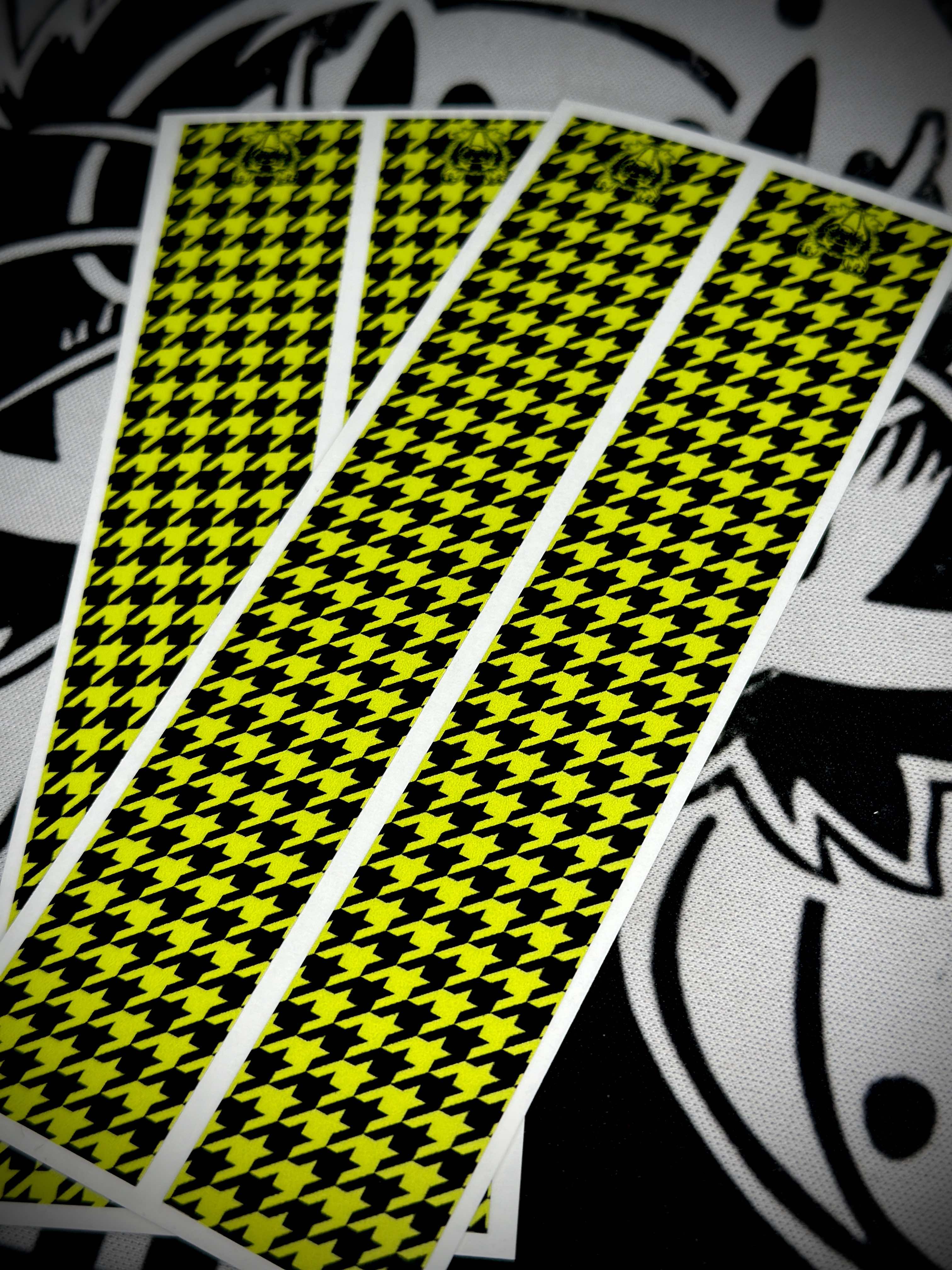 Houndstooth Arrow Wraps