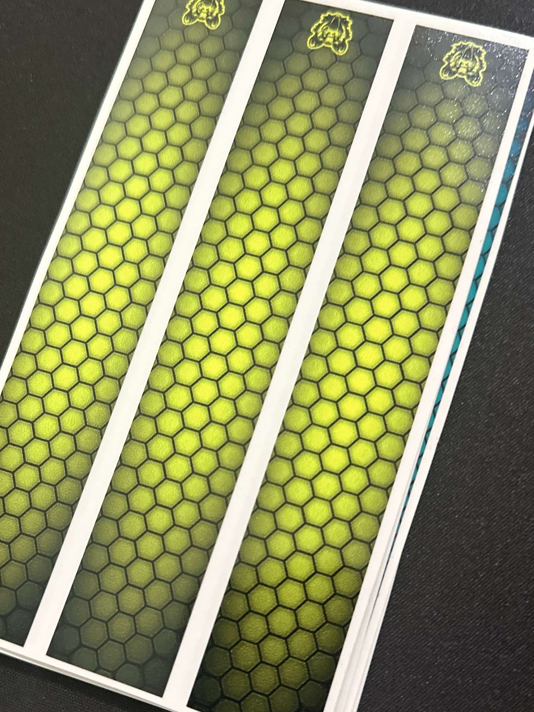 Black Drop Shadow Honeycomb Arrow Wraps